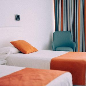 Room Balcony 2 beds